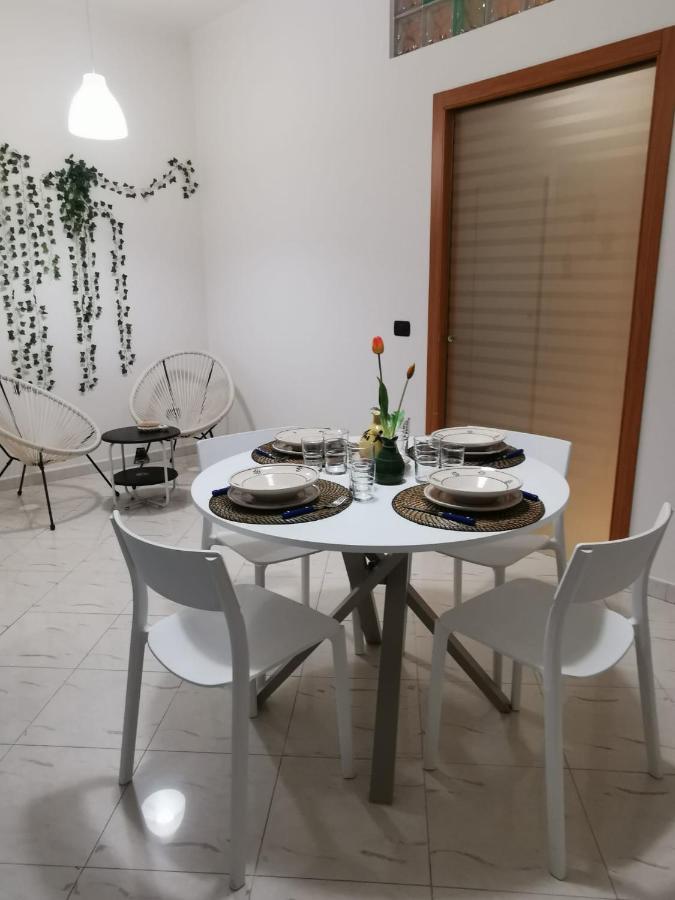 Comfort Apartment And Terrace Nel Cuore Di Bari Ngoại thất bức ảnh